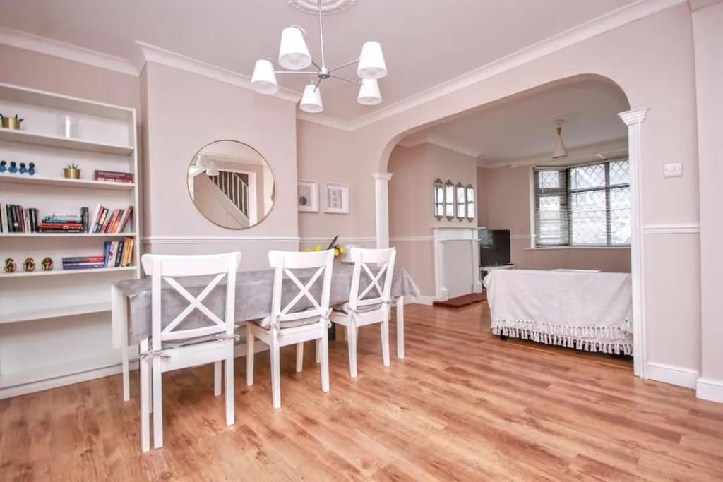 Beautiful Bright Three Bedroom House In Brighton And Hove With Free Parking Exterior foto